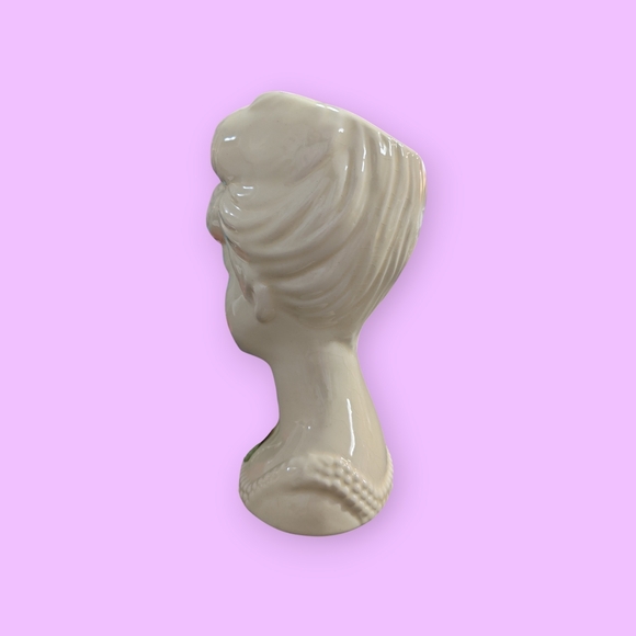 Vintage Ceramic Lady Bust/Head with Yellow Rose - Picture 3 of 9